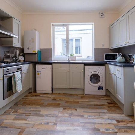 Luxury Living, Stylish Modern Apartment In The Heart Of Ryde 赖德 外观 照片