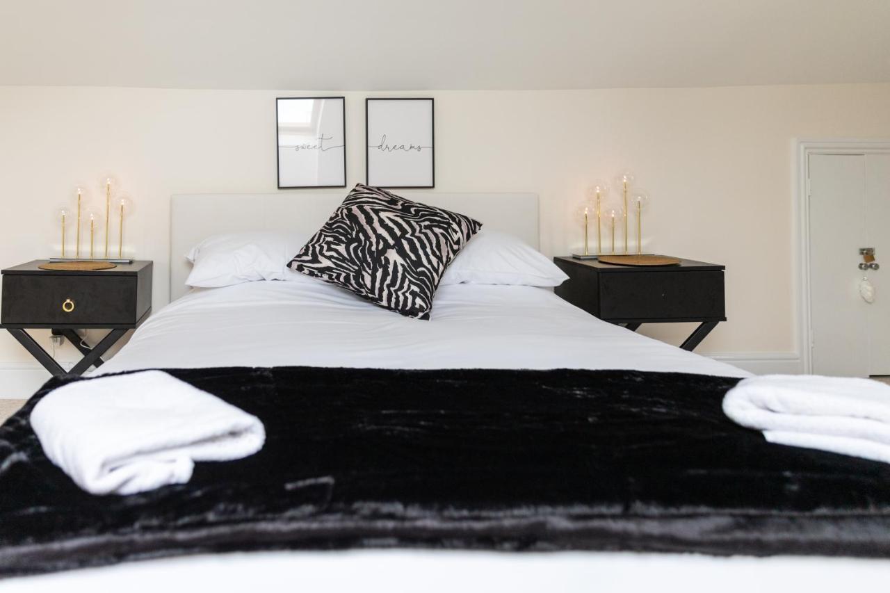 Luxury Living, Stylish Modern Apartment In The Heart Of Ryde 赖德 外观 照片