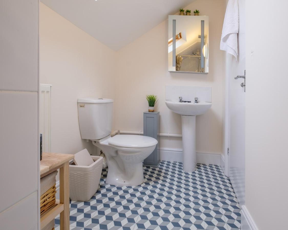 Luxury Living, Stylish Modern Apartment In The Heart Of Ryde 赖德 外观 照片