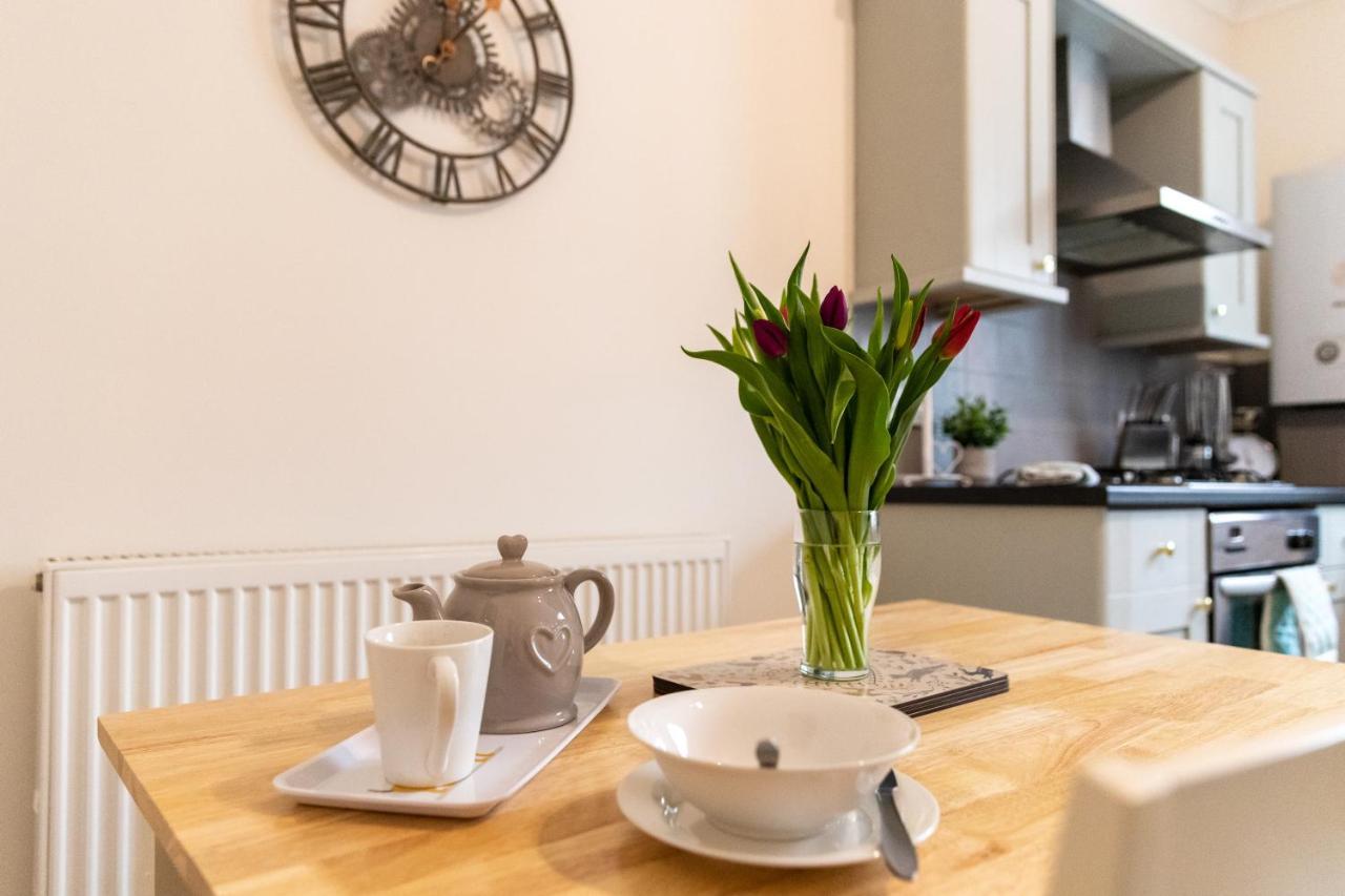 Luxury Living, Stylish Modern Apartment In The Heart Of Ryde 赖德 外观 照片